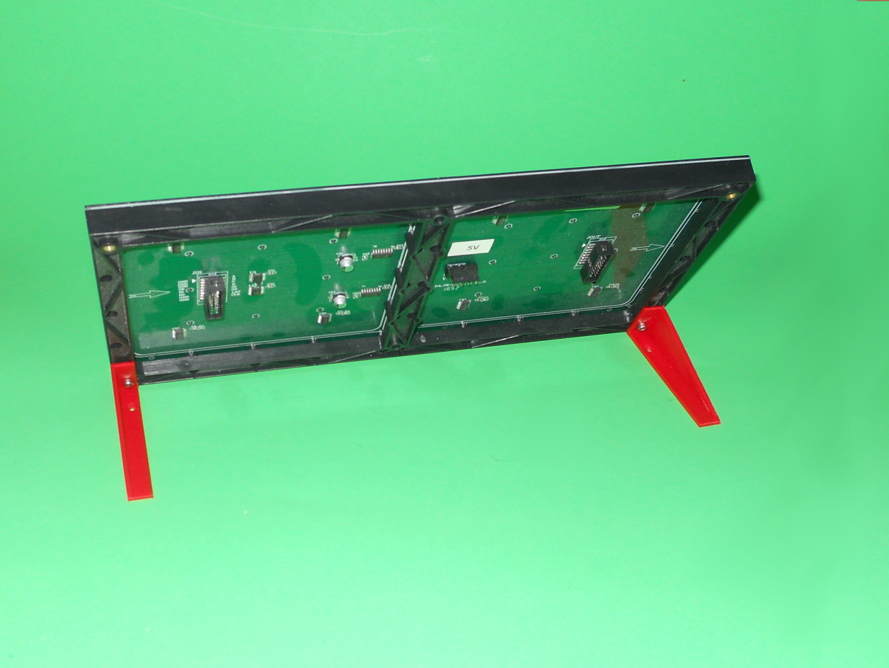 P4.75-1R1G-16S Led Matrix Stand